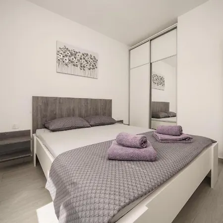 Apartment Dobrenic Vodice